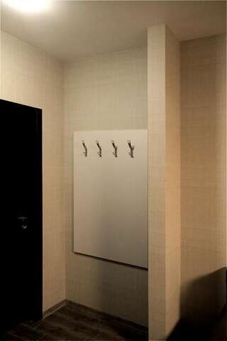 Апартаменты Solo Apartment Ahmatovoy Киев Улучшенный номер с диваном-27